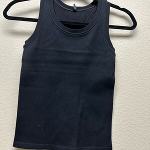 Lightweight black top!